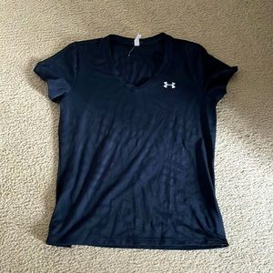 Size M Ladies Under Armor Heat Gear Short Sleeve Top